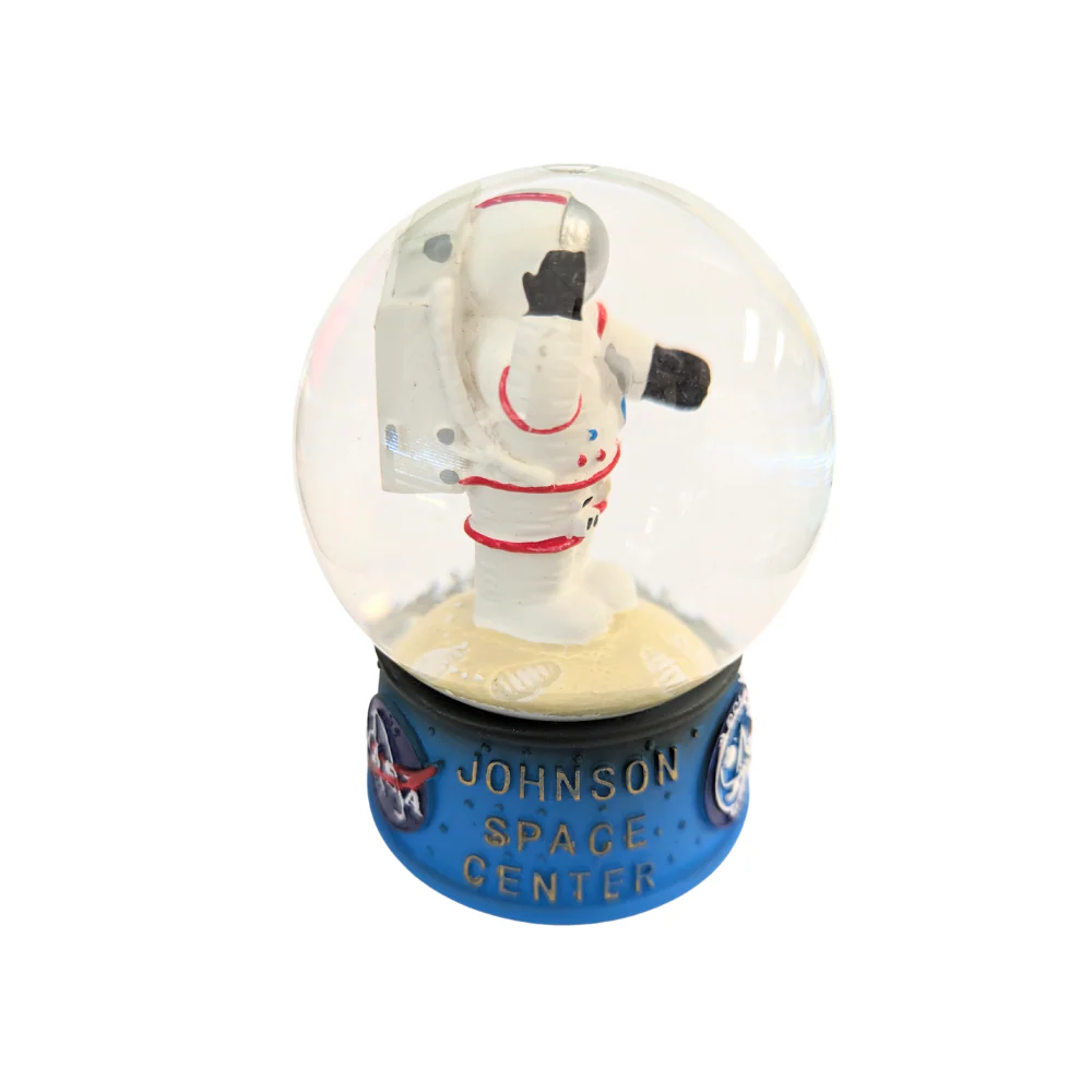 Large Astronaut Snow Globe - Image 4